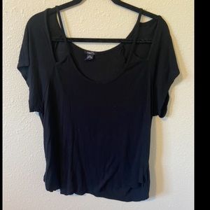 Rue 21 black T with